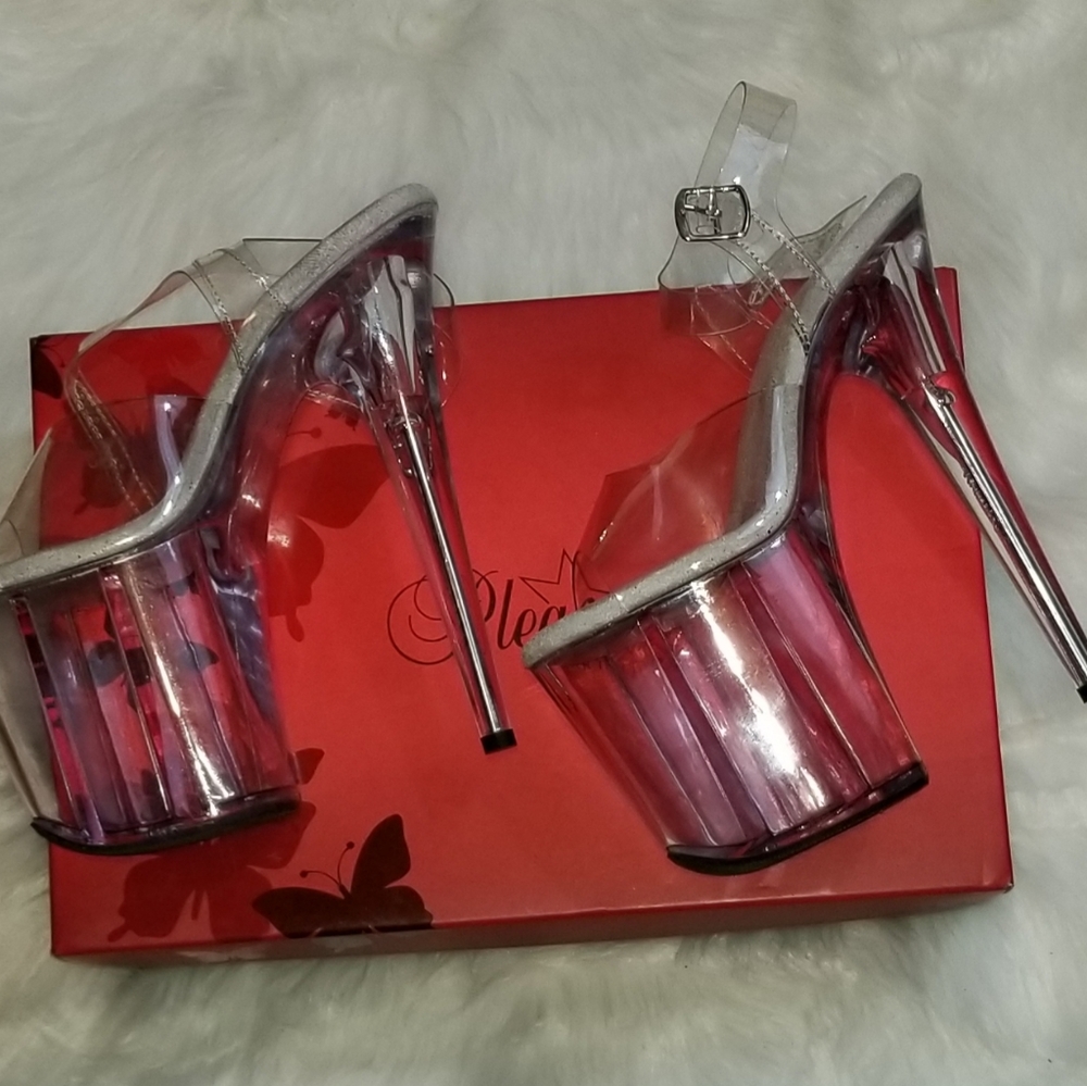 Size 9 clear 8" flamingo pleasers